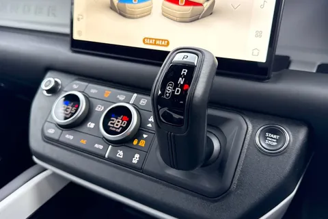 KR74EUW Land Rover Defender 110 2.0 P300e X-Dynamic HSE 5dr Thumbnail #15