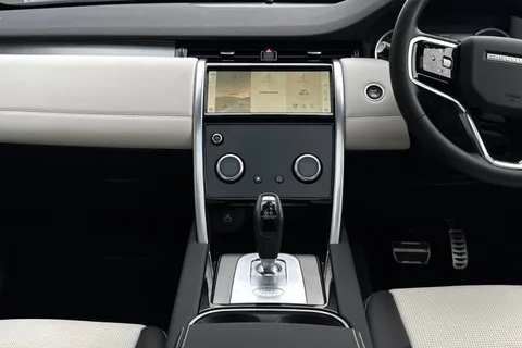 15 of 51 for Land Rover Discovery Sport 1.5 P300e 12.2kWh Urban Edition SUV 5dr Petrol Plug-in Hybrid Auto 4WD Euro 6 (s/s) (309 ps)