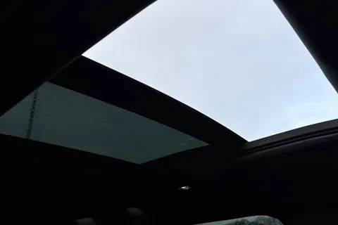 KR74EUW Land Rover Defender 110 2.0 P300e X-Dynamic HSE 5dr Thumbnail #33