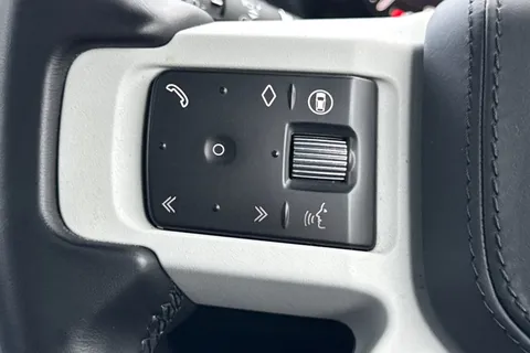 KR74EUW Land Rover Defender 110 2.0 P300e X-Dynamic HSE 5dr Thumbnail #35