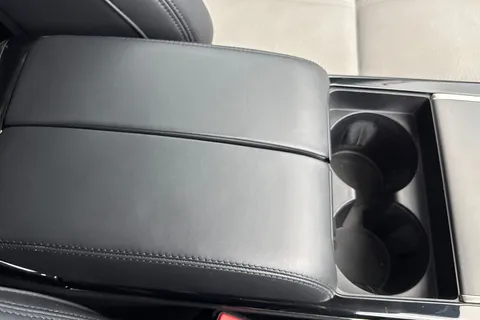 KS74DFP Land Rover Range Rover Velar 3.0 D300 Dynamic HSE 5dr Thumbnail #47