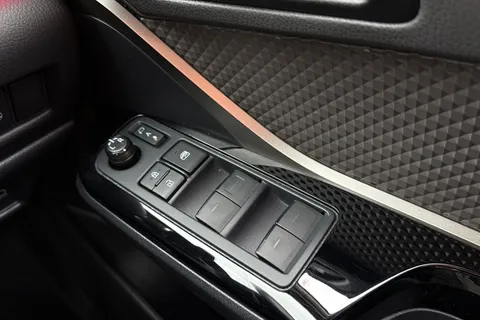 FD22ADV Toyota C-Hr 2.0 VVT-h Excel CVT Euro 6 (s/s) 5dr Thumbnail #19