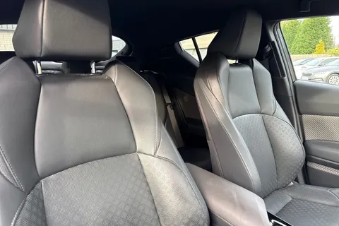 FD22ADV Toyota C-Hr 2.0 VVT-h Excel CVT Euro 6 (s/s) 5dr Thumbnail #22