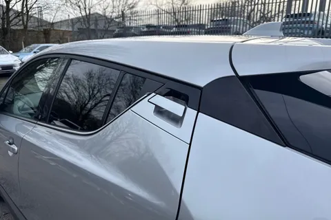 FD22ADV Toyota C-Hr 2.0 VVT-h Excel CVT Euro 6 (s/s) 5dr Thumbnail #26