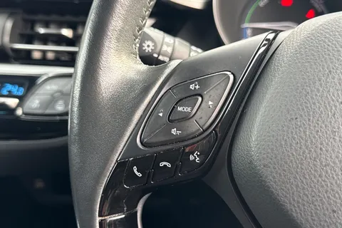 FD22ADV Toyota C-Hr 2.0 VVT-h Excel CVT Euro 6 (s/s) 5dr Thumbnail #31