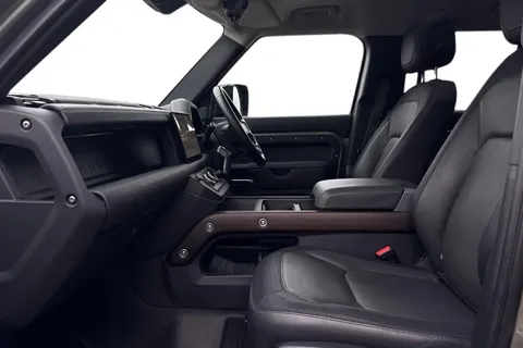 KN73VPF Land Rover Defender 110 2.0 P400e X-Dynamic HSE 5dr Thumbnail #4