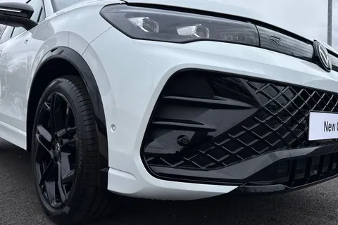  Volkswagen Tiguan 1.5 eTSI MHEV R-Line DSG Euro 6 (s/s) 5dr Thumbnail #9