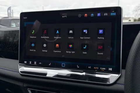  Volkswagen Tiguan 1.5 eTSI MHEV R-Line DSG Euro 6 (s/s) 5dr Thumbnail #17