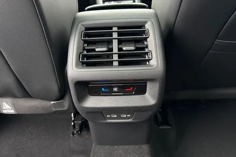  Volkswagen Tiguan 1.5 eTSI MHEV R-Line DSG Euro 6 (s/s) 5dr Thumbnail #33