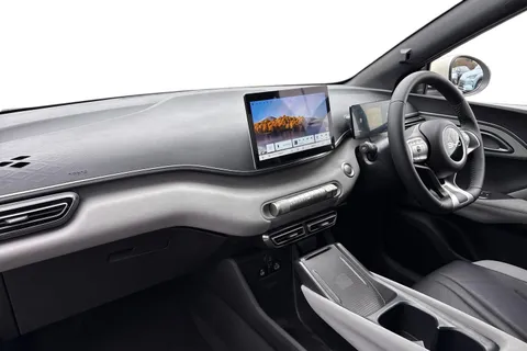 LA25YLV BYD Dolphin Surf 115kW Comfort 43kWh 5dr Auto Thumbnail #9