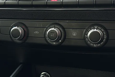 GL21BVK Audi Q2 S line 35 TDI quattro 150 PS S tronic Thumbnail #23