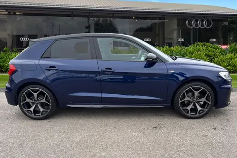 DE75CJV Audi A1 Black Edition 35 TFSI  150 PS S tronic Thumbnail #4