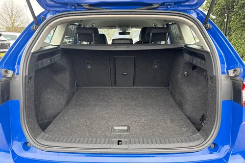 BT72HKP Škoda Enyaq 82kWh 80 Auto 5dr (DC125kW) Thumbnail #7