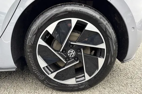 CX22XBW Volkswagen ID.3 107KW Life Pro 58kWh 5dr Auto ⭐Heat Pump, 18' East Derry Alloys⭐ Thumbnail #12