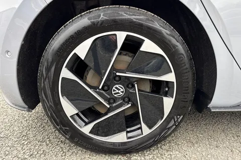 CX22XBW Volkswagen ID.3 107KW Life Pro 58kWh 5dr Auto ⭐Heat Pump, 18' East Derry Alloys⭐ Thumbnail #14