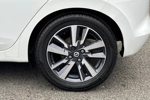 DV18NCU Nissan Micra 1.5 dCi N-Connecta Euro 6 (s/s) 5dr Thumbnail #13