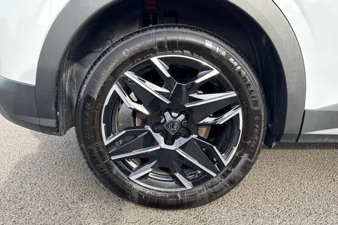 KK25JVE PEUGEOT 3008 1.2 HYBRID GT e-DSC6 Euro 6 (s/s) 5dr Thumbnail #11