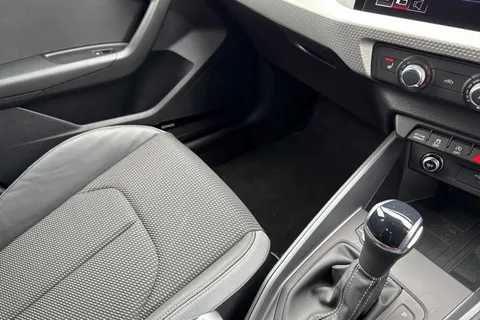 DE75CJV Audi A1 Black Edition 35 TFSI  150 PS S tronic Thumbnail #21