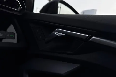 BT75WVB Audi S3 Black Edition TFSI 333 PS S tronic Thumbnail #21