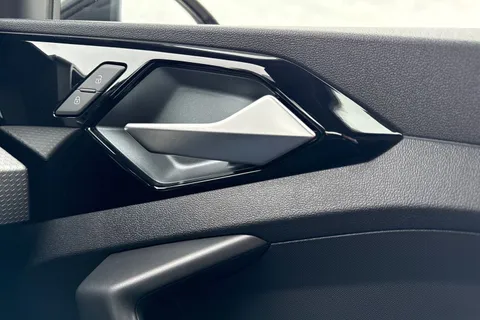 DE75CJV Audi A1 Black Edition 35 TFSI  150 PS S tronic Thumbnail #22