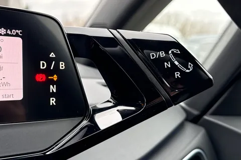 CX22XBW Volkswagen ID.3 107KW Life Pro 58kWh 5dr Auto ⭐Heat Pump, 18' East Derry Alloys⭐ Thumbnail #24