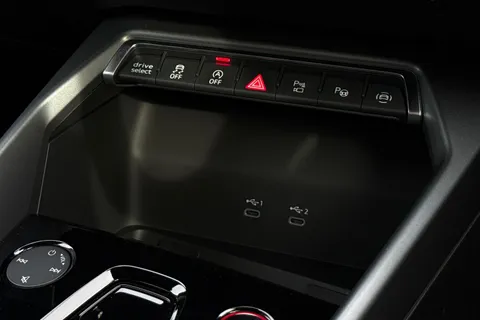 BT75WVB Audi S3 Black Edition TFSI 333 PS S tronic Thumbnail #40