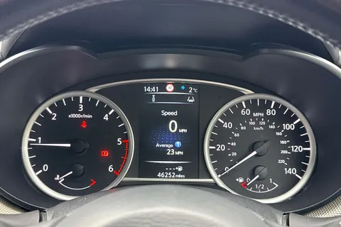 DV18NCU Nissan Micra 1.5 dCi N-Connecta Euro 6 (s/s) 5dr Thumbnail #40