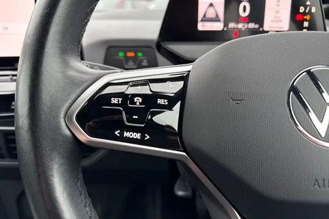 CX22XBW Volkswagen ID.3 107KW Life Pro 58kWh 5dr Auto ⭐Heat Pump, 18' East Derry Alloys⭐ Thumbnail #42