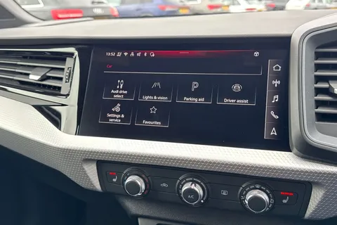 DE75CJV Audi A1 Black Edition 35 TFSI  150 PS S tronic Thumbnail #40