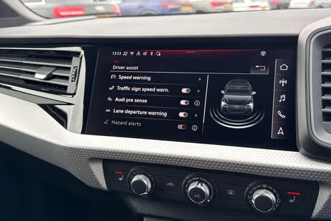 DE75CJV Audi A1 Black Edition 35 TFSI  150 PS S tronic Thumbnail #43