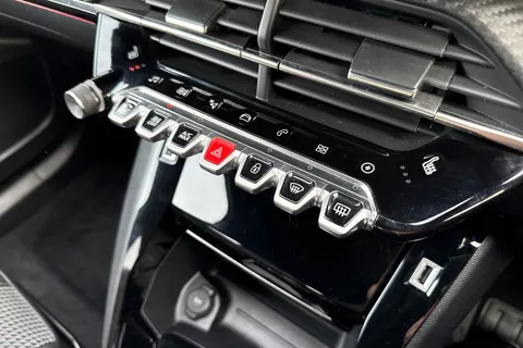 CF72JWG PEUGEOT e-2008 50kWh GT Auto 5dr (7kW Charger) Thumbnail #47
