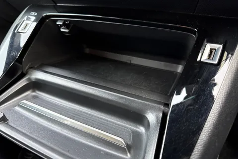 CF72JWG PEUGEOT e-2008 50kWh GT Auto 5dr (7kW Charger) Thumbnail #48