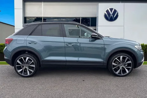 Volkswagen T-Roc 1.5 TSI Style Design DSG Euro 6 (s/s) 5dr Thumbnail #4