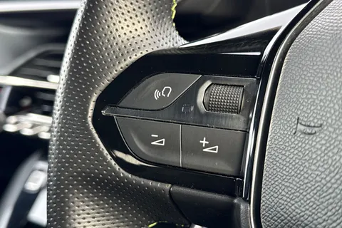 CF72JWG PEUGEOT e-2008 50kWh GT Auto 5dr (7kW Charger) Thumbnail #53