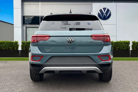  Volkswagen T-Roc 1.5 TSI Style Design DSG Euro 6 (s/s) 5dr Thumbnail #5