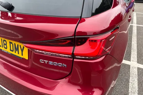 ML18DMY Lexus Ct 1.8 200h Luxury CVT Euro 6 (s/s) 5dr Thumbnail #8