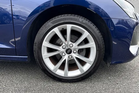 MC25KZT Audi A3 Sport 30 TFSI 116 PS S tronic Thumbnail #11