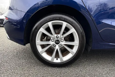 MC25KZT Audi A3 Sport 30 TFSI 116 PS S tronic Thumbnail #13