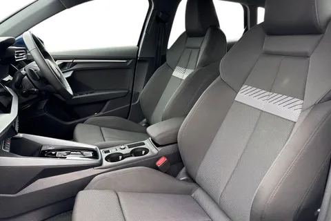 MC25KZT Audi A3 Sport 30 TFSI 116 PS S tronic Thumbnail #17