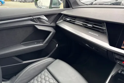 20 of 67 for Audi RS 3 RS 3 Saloon 400 PS S tronic