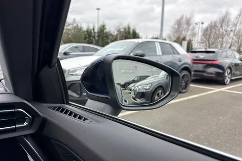 MC25KZT Audi A3 Sport 30 TFSI 116 PS S tronic Thumbnail #22