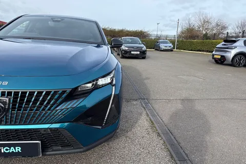 25 of 66 for PEUGEOT 408 1.2 HYBRID GT Fastback e-DSC6 Euro 6 (s/s) 5dr