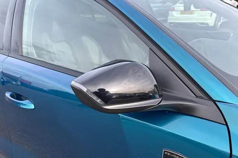 27 of 66 for PEUGEOT 408 1.2 HYBRID GT Fastback e-DSC6 Euro 6 (s/s) 5dr