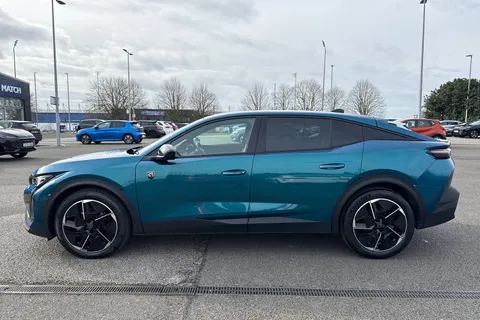 29 of 66 for PEUGEOT 408 1.2 HYBRID GT Fastback e-DSC6 Euro 6 (s/s) 5dr