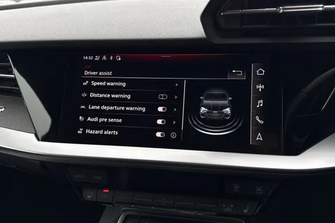 33 of 67 for Audi RS 3 RS 3 Saloon 400 PS S tronic