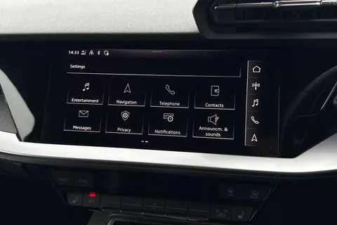 40 of 67 for Audi RS 3 RS 3 Saloon 400 PS S tronic