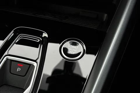 MC25KZT Audi A3 Sport 30 TFSI 116 PS S tronic Thumbnail #44