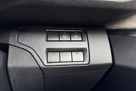 VA73EVW PEUGEOT 3008 1.5 BlueHDi GT EAT Euro 6 (s/s) 5dr Thumbnail #42