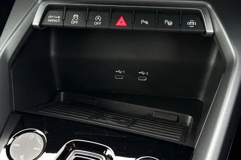 MC25KZT Audi A3 Sport 30 TFSI 116 PS S tronic Thumbnail #45