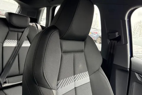 MC25KZT Audi A3 Sport 30 TFSI 116 PS S tronic Thumbnail #50